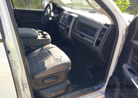 2017 Ram 2500 Tradesman 4X2 8' Box из США, поврежденный, VIN 3C6TR4HT1HG684502